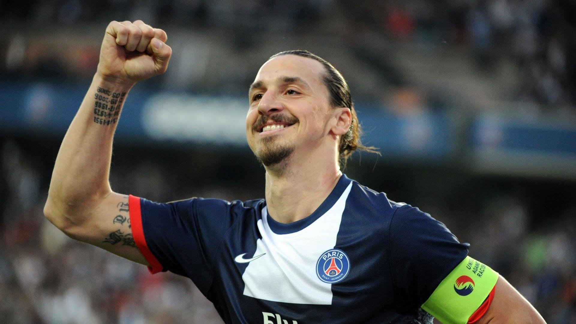 “森林营地飞盘联谊赛” 天然草地适合大范围跑动